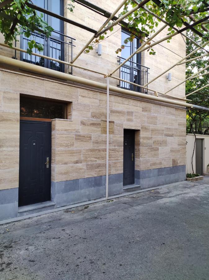 Hotelise I Bells-Of-Ireland Apartment Erivan Exterior foto